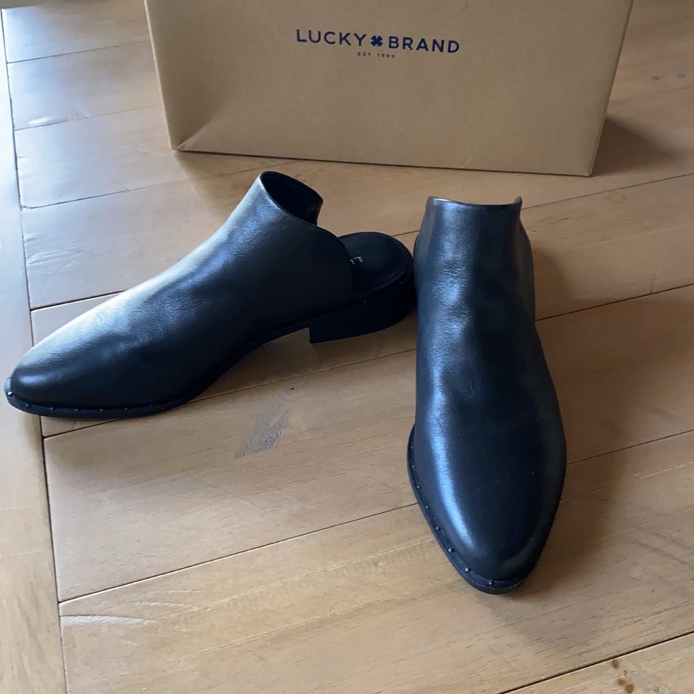Lucky Brand slip on